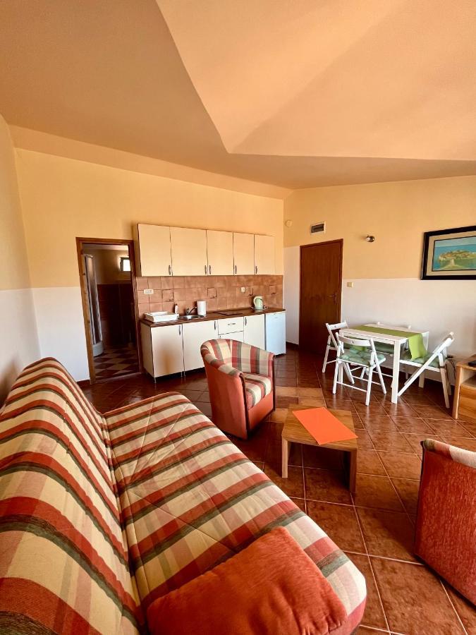 Apartmani Bojana Budva Exteriör bild